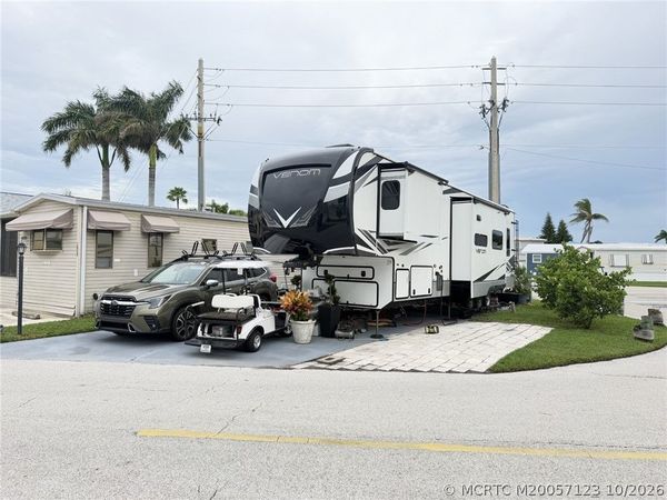 1027 Nettles Boulevard , Jensen Beach, FL 34957