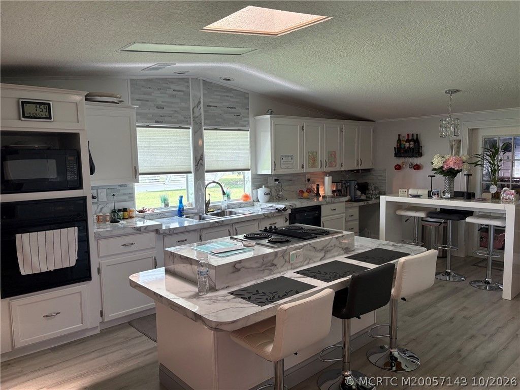 2474 SW Versailles Terrace , Stuart, FL 34997 Photo