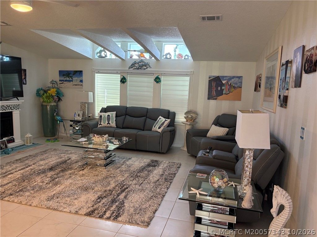 2474 SW Versailles Terrace , Stuart, FL 34997 Photo