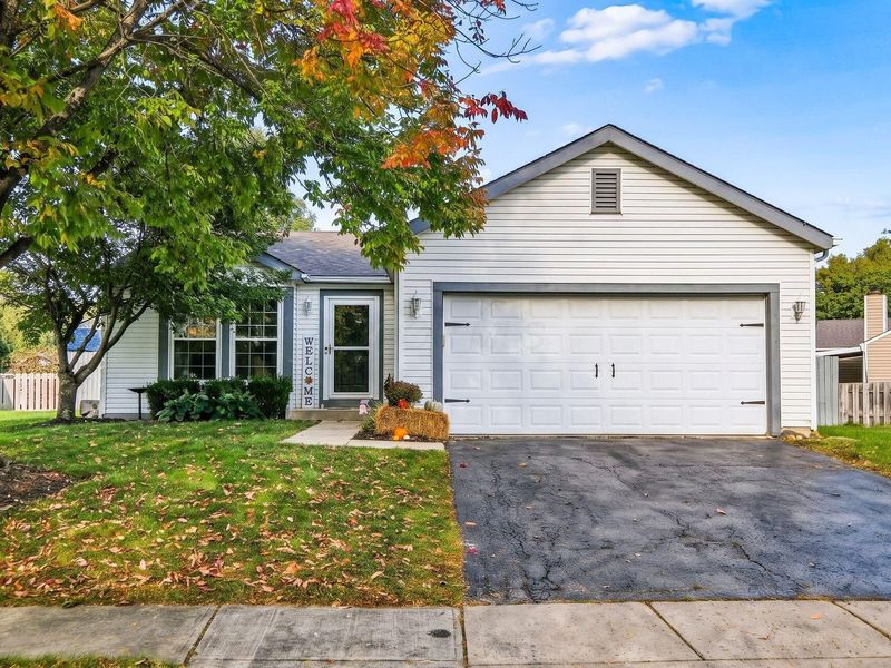 2243 Deveron Lane, Grove City, OH 43123 Photo 2