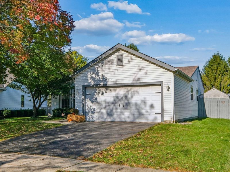 2243 Deveron Lane, Grove City, OH 43123 Photo 4