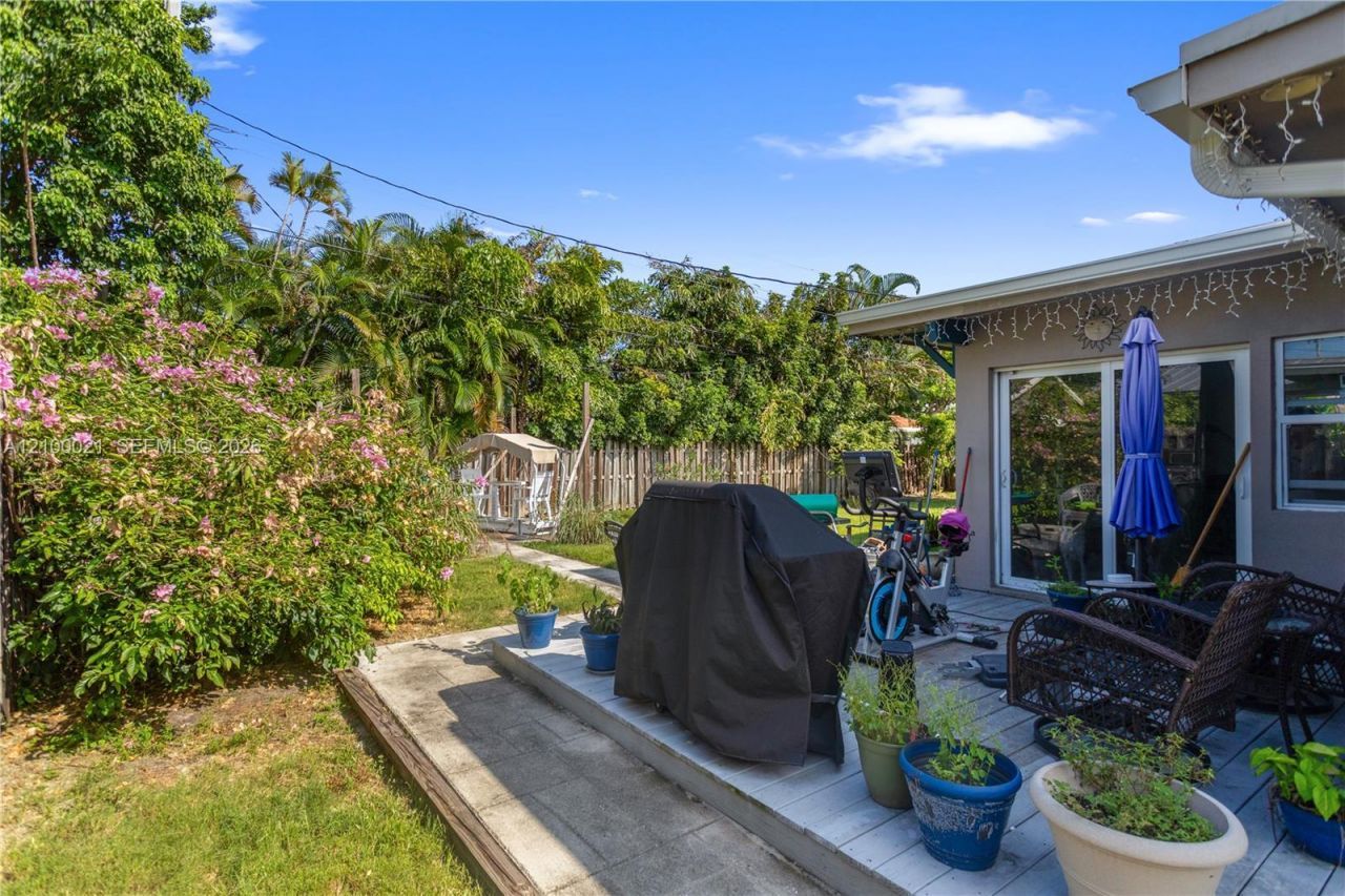 1228 SW 1st Ter , Pompano Beach, FL 33060 Photo