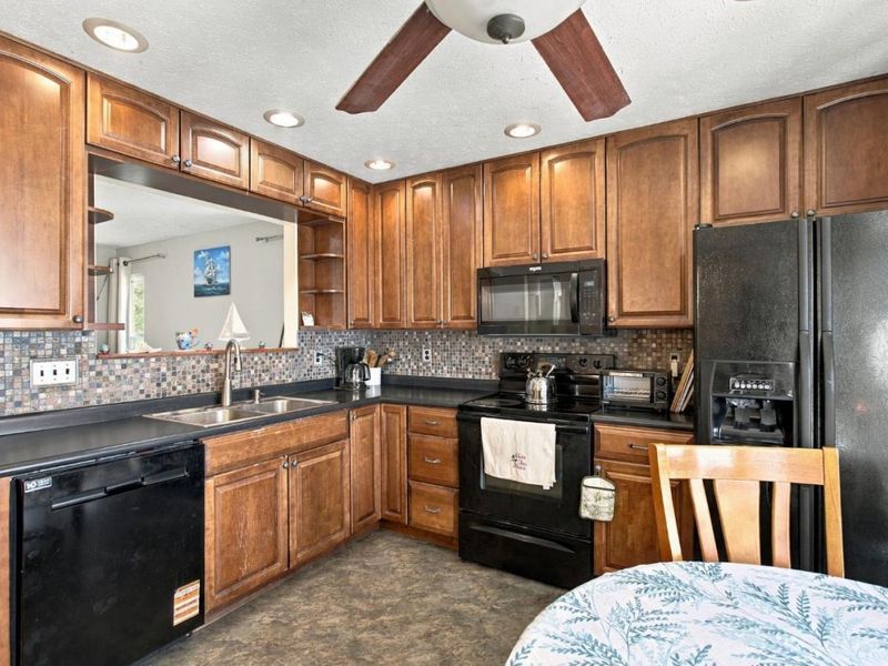 5686 Farm Field Drive, Deerfield Township, OH 45040 Photo 6
