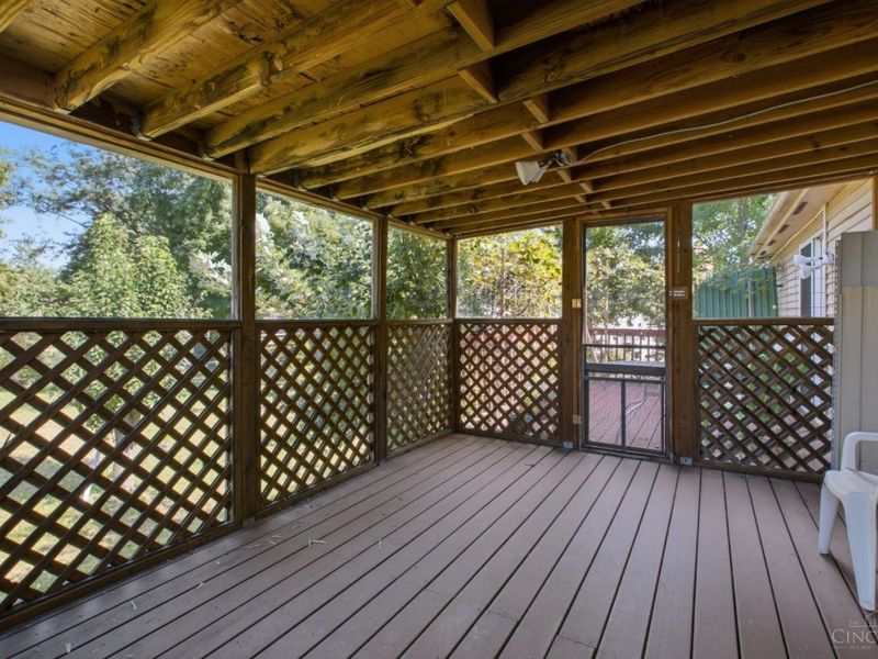 5686 Farm Field Drive, Deerfield Township, OH 45040 Photo 7