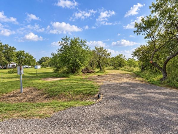 117 RYAN RD, Refugio, TX 78377
