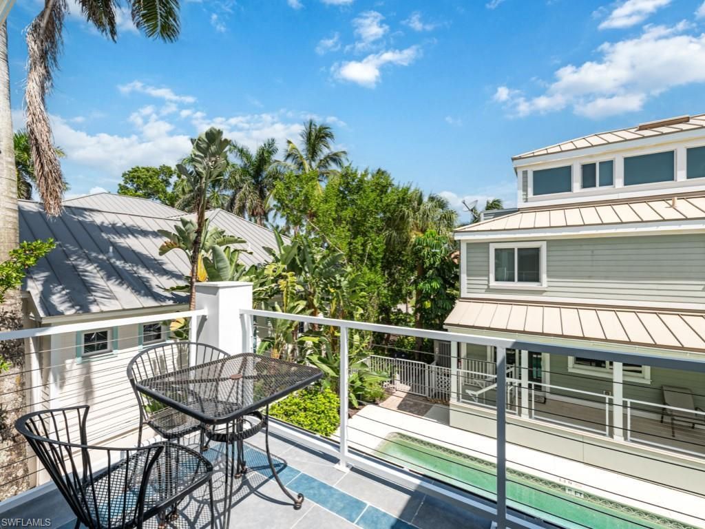 640 2nd St S, Unit 2, Naples, FL 34102 Photo