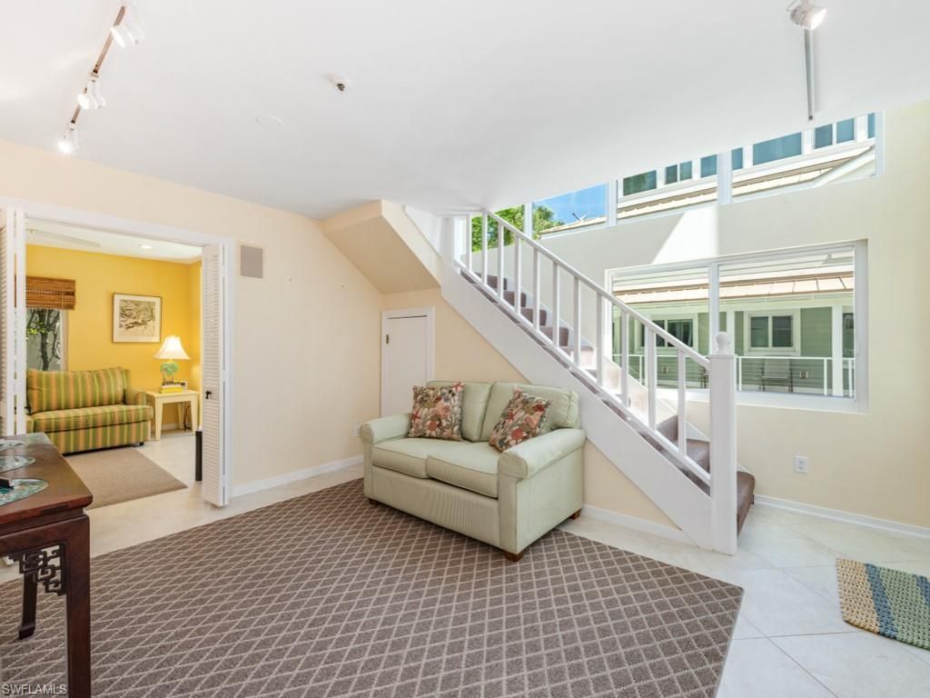 640 2nd St S, Unit 2, Naples, FL 34102 Photo