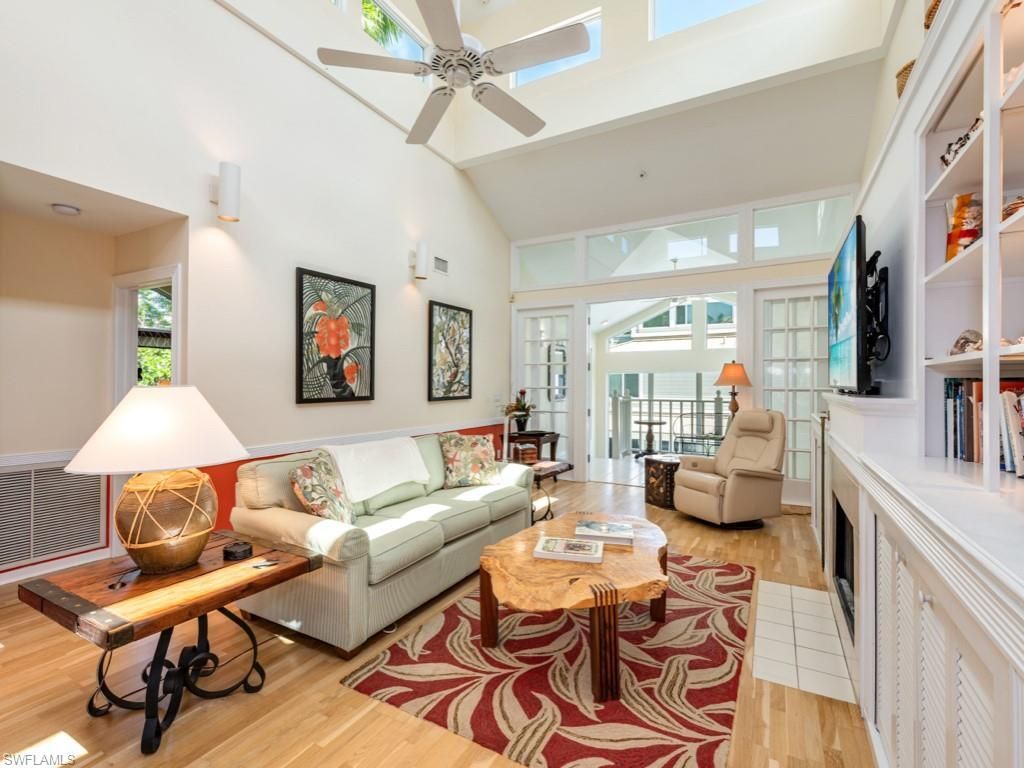 640 2nd St S, Unit 2, Naples, FL 34102 Photo