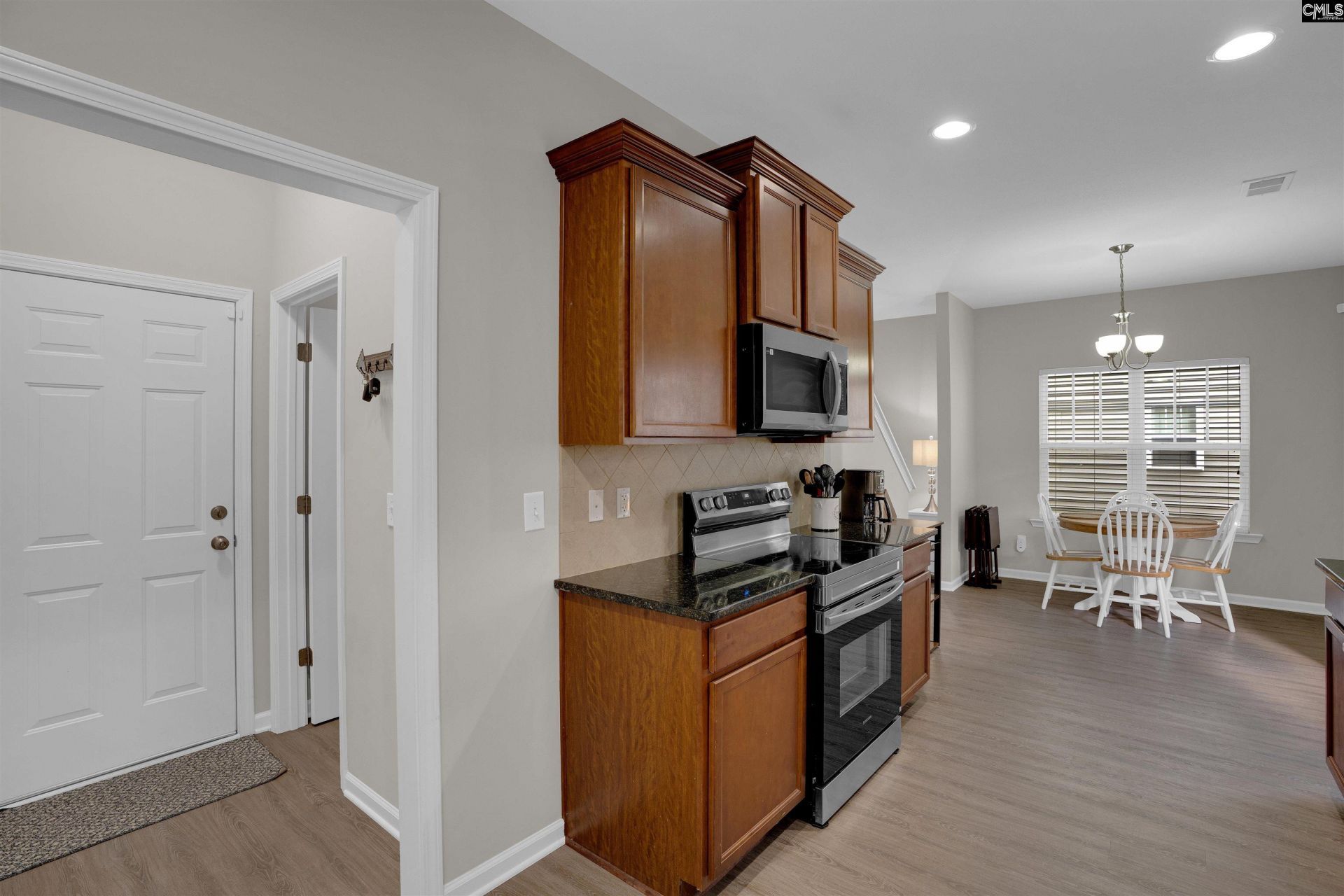 211 Chestnut Oak Lane  Photo 7