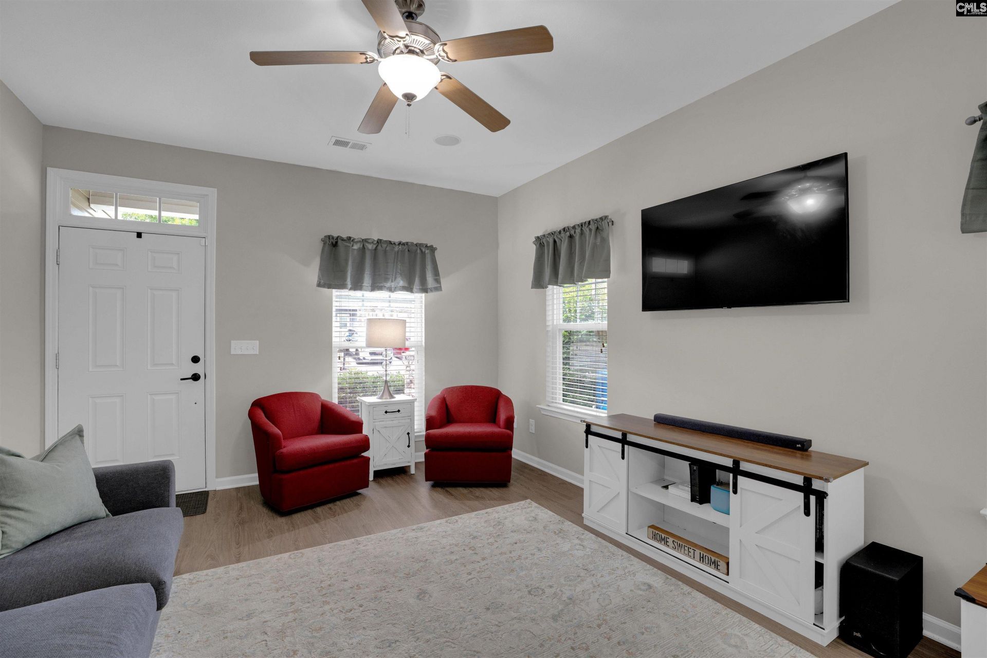 211 Chestnut Oak Lane  Photo 9