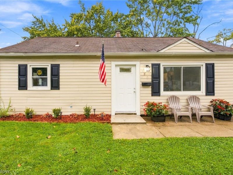 330 Roosevelt Avenue, Elyria, OH 44035 Photo 2