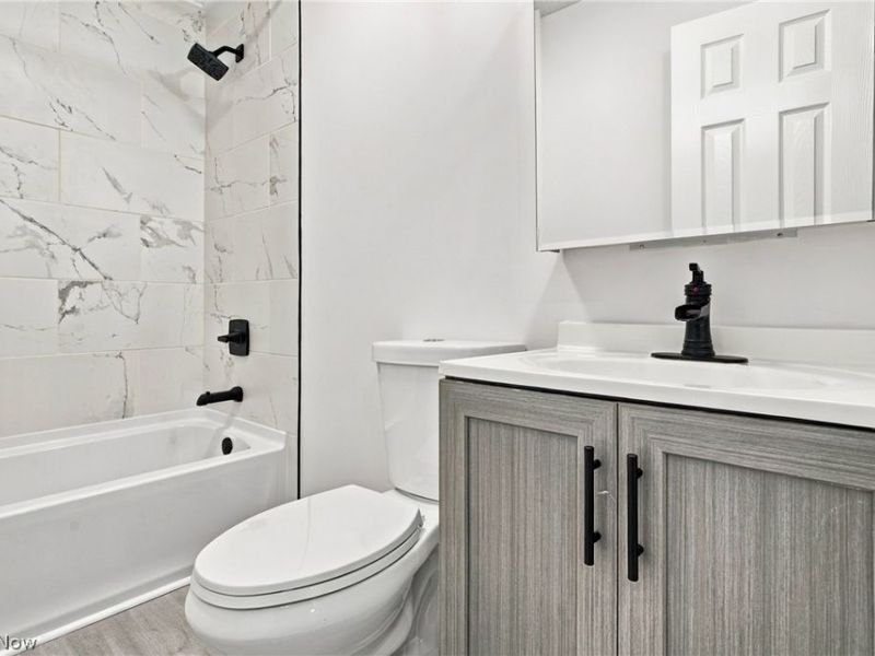 330 Roosevelt Avenue, Elyria, OH 44035 Photo 20