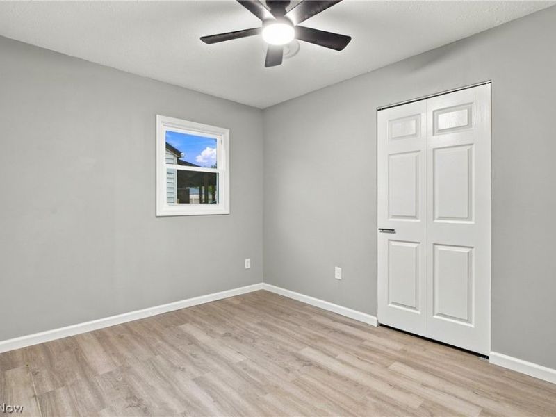 330 Roosevelt Avenue, Elyria, OH 44035 Photo 21