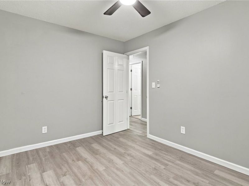 330 Roosevelt Avenue, Elyria, OH 44035 Photo 22