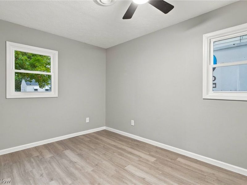 330 Roosevelt Avenue, Elyria, OH 44035 Photo 23