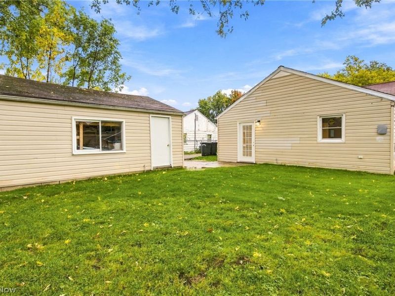 330 Roosevelt Avenue, Elyria, OH 44035 Photo 28