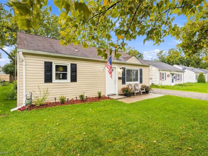 330 Roosevelt Avenue, Elyria, OH 44035 Photo 3