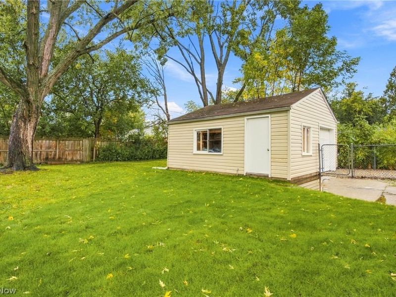 330 Roosevelt Avenue, Elyria, OH 44035 Photo 30