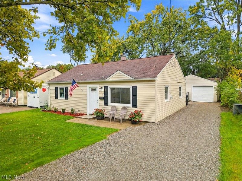 330 Roosevelt Avenue, Elyria, OH 44035 Photo 4