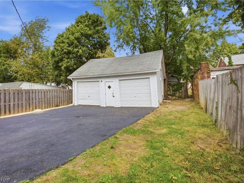 11308 Dale Avenue , Cleveland, OH 44111 Photo 3