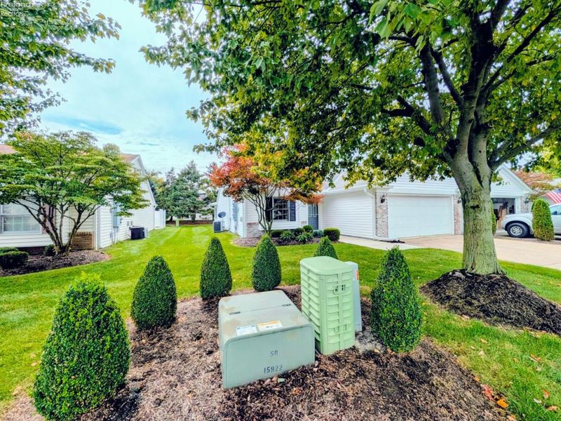 206 Lisa Ann Drive, Huron, OH 44839 Photo 4