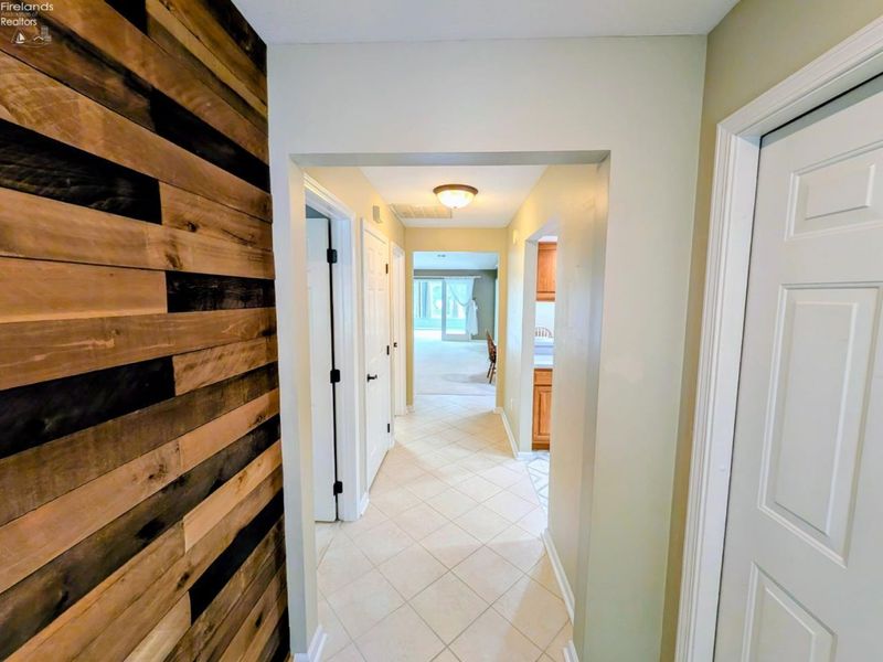 206 Lisa Ann Drive, Huron, OH 44839 Photo 8