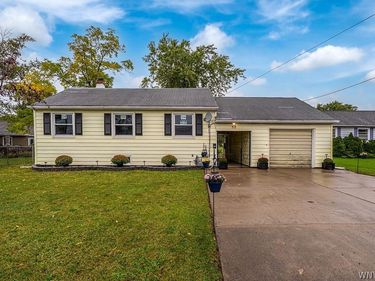 52 Allison Drive, Buffalo, NY 14225