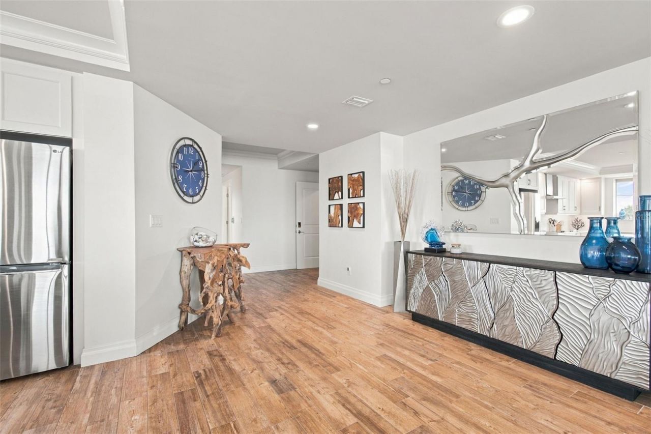 650 Collany Road, Unit 406, Tierra Verde, FL 33715 Photo
