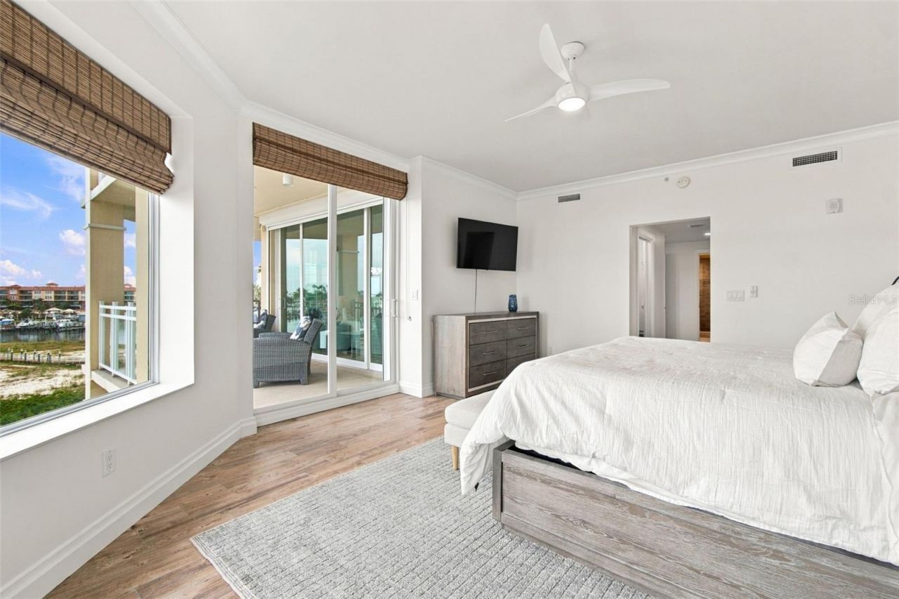 650 Collany Road, Unit 406, Tierra Verde, FL 33715 Photo
