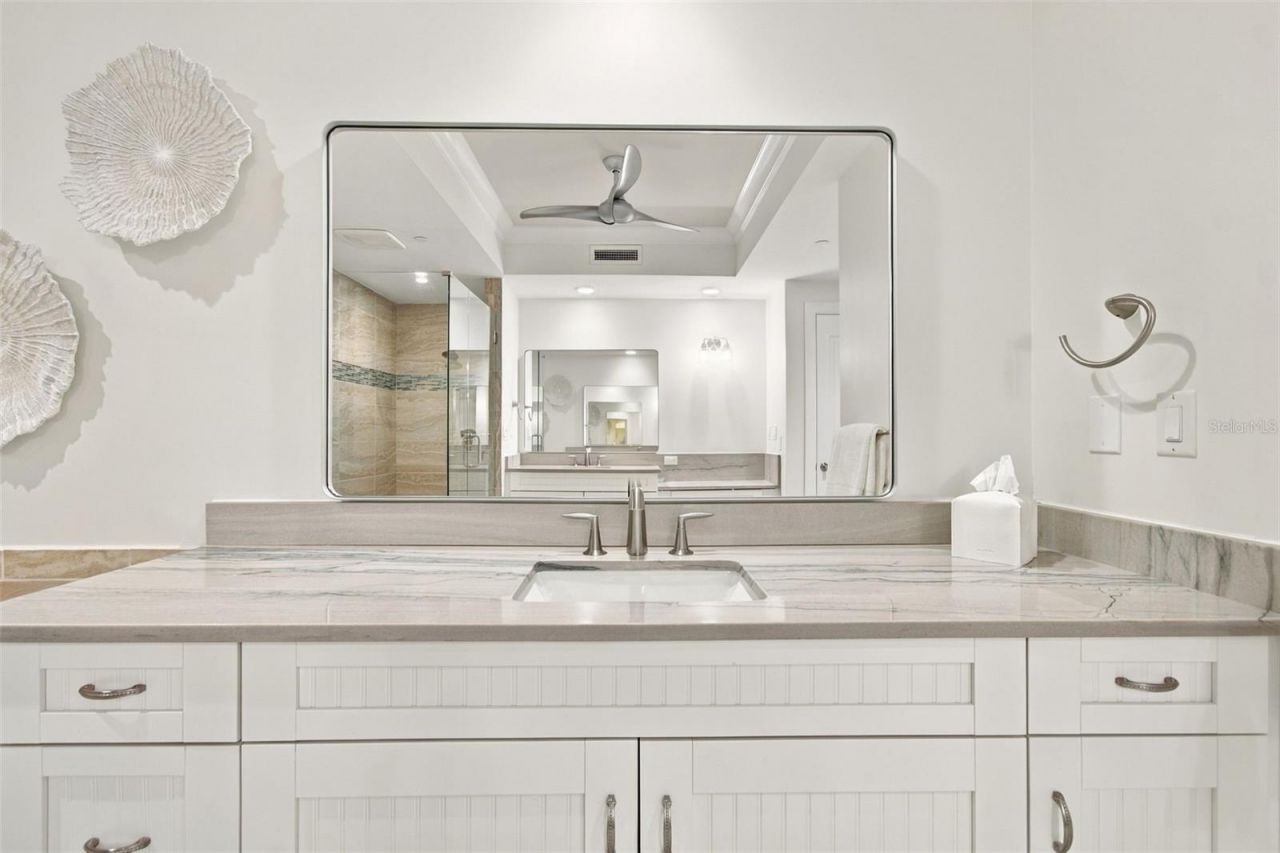 650 Collany Road, Unit 406, Tierra Verde, FL 33715 Photo