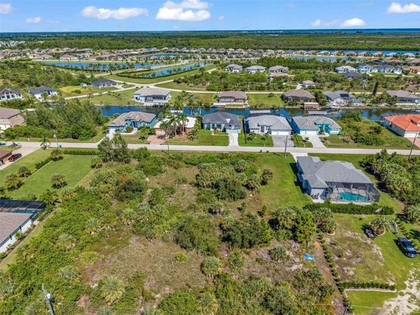 15101 CHINOOK WAY , PORT CHARLOTTE, FL 33981