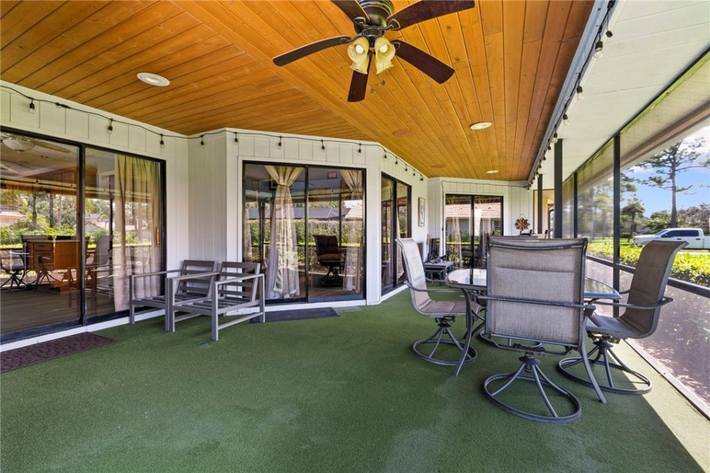 9457 Meadowood Drive, Fort Pierce, FL 34951 Photo