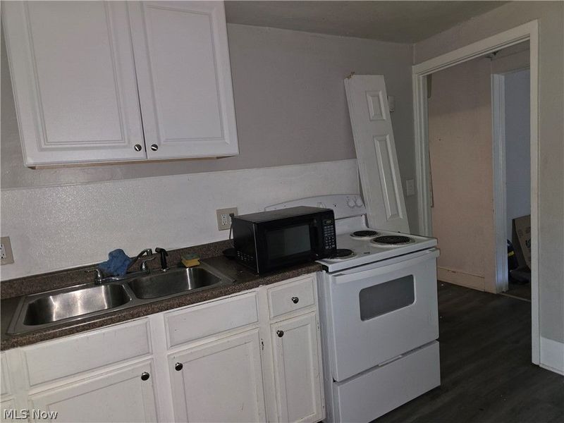1030 E 72nd Street , Cleveland, OH 44103 Photo 6
