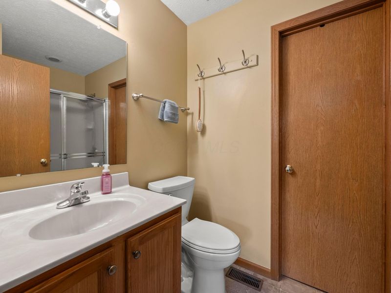 8968 Marchbank Lane, Lewis Center, OH 43035 Photo 15