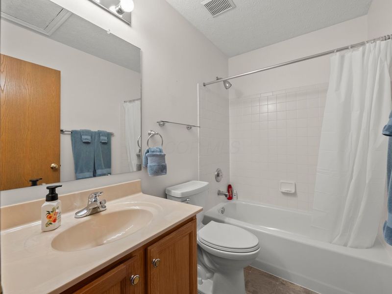 8968 Marchbank Lane, Lewis Center, OH 43035 Photo 22