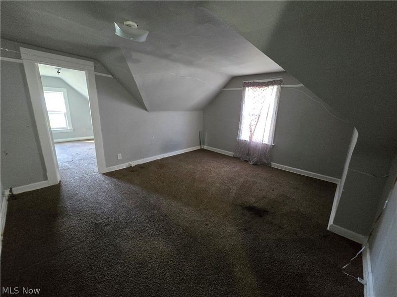 10007 North Boulevard , Cleveland, OH 44108 Photo 13
