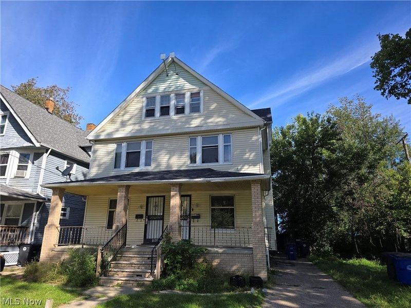 10007 North Boulevard , Cleveland, OH 44108 Photo 2