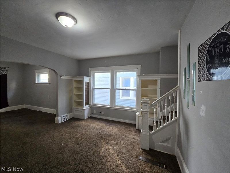10007 North Boulevard , Cleveland, OH 44108 Photo 7
