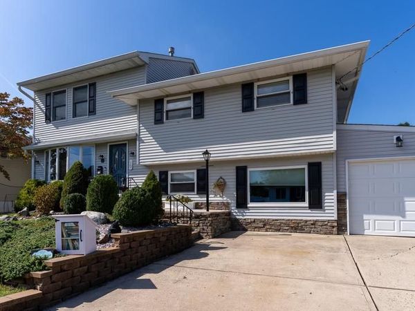 19 DUNCAN DRIVE, HAMILTON TWP, NJ 08690