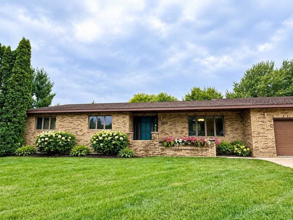 350 6th Street NE, Perham, MN 56573