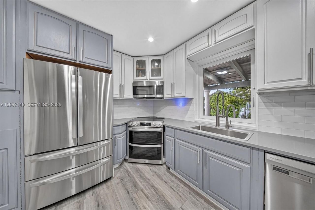 8315 SW 99th Ct, Miami, FL 33173 Photo