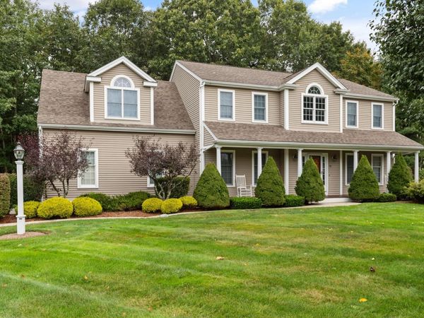 19 Acorn Rd, Easton, MA 02356