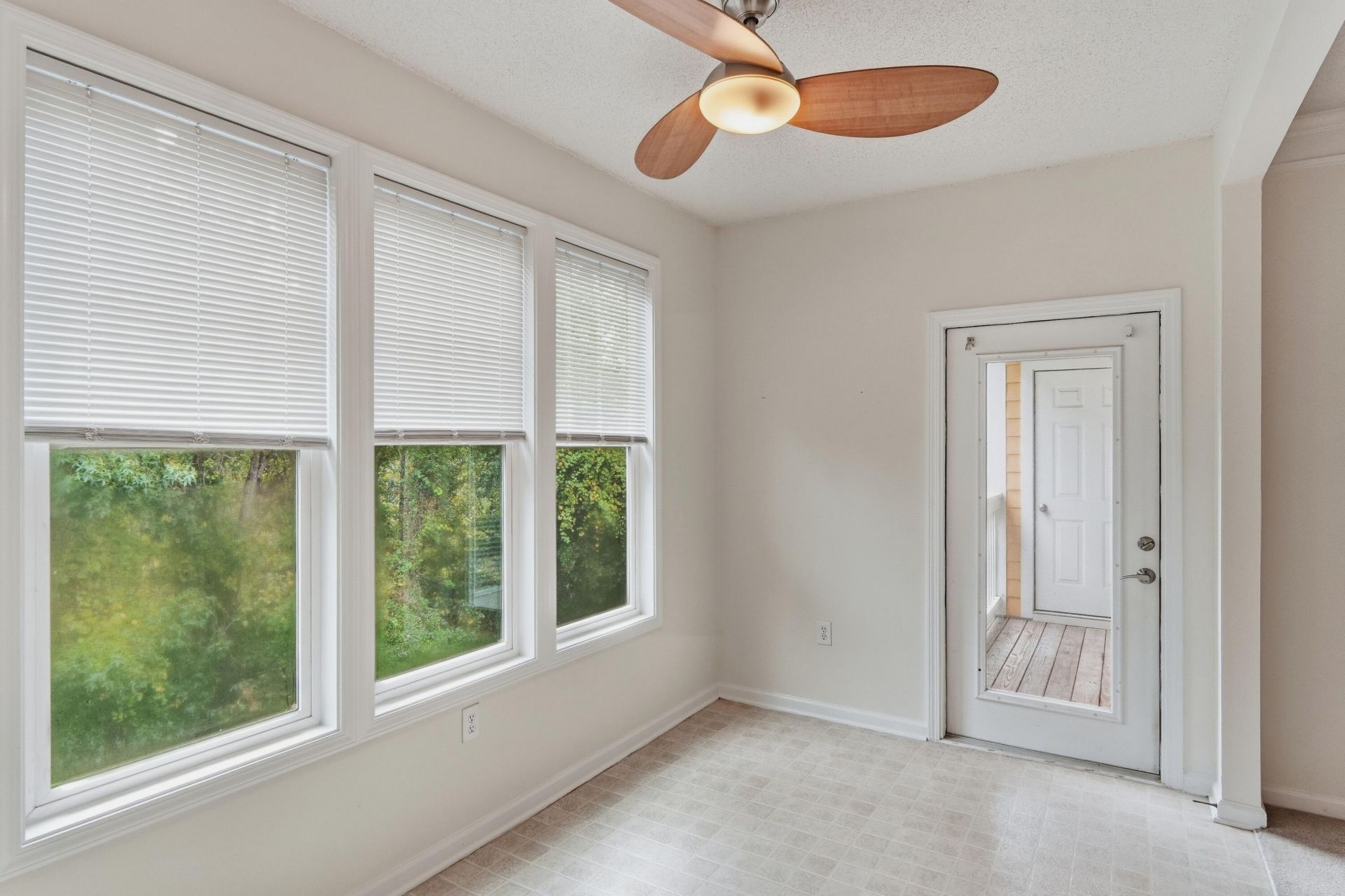 1933 Chatelain Way Photo 11