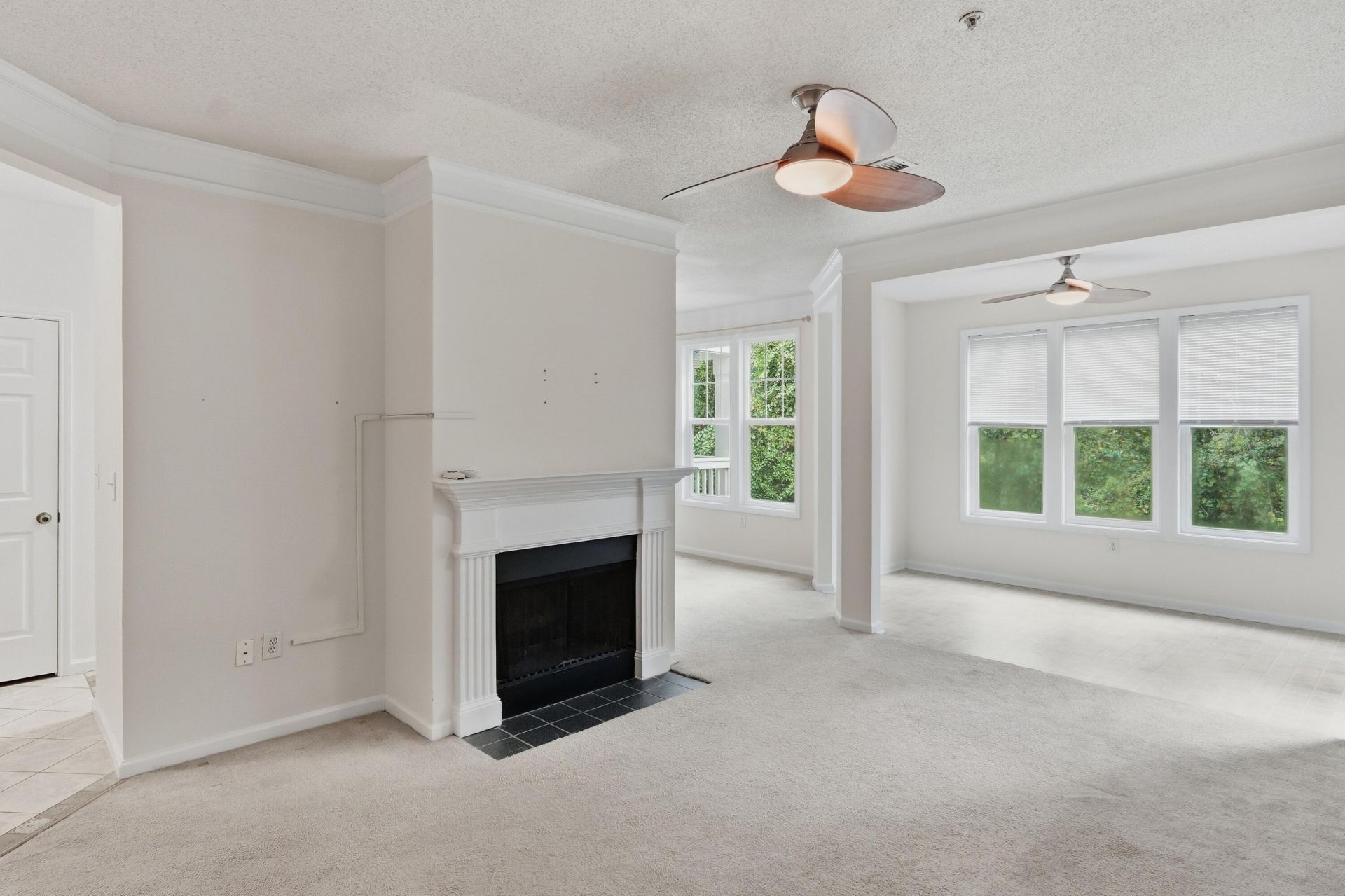 1933 Chatelain Way Photo 7