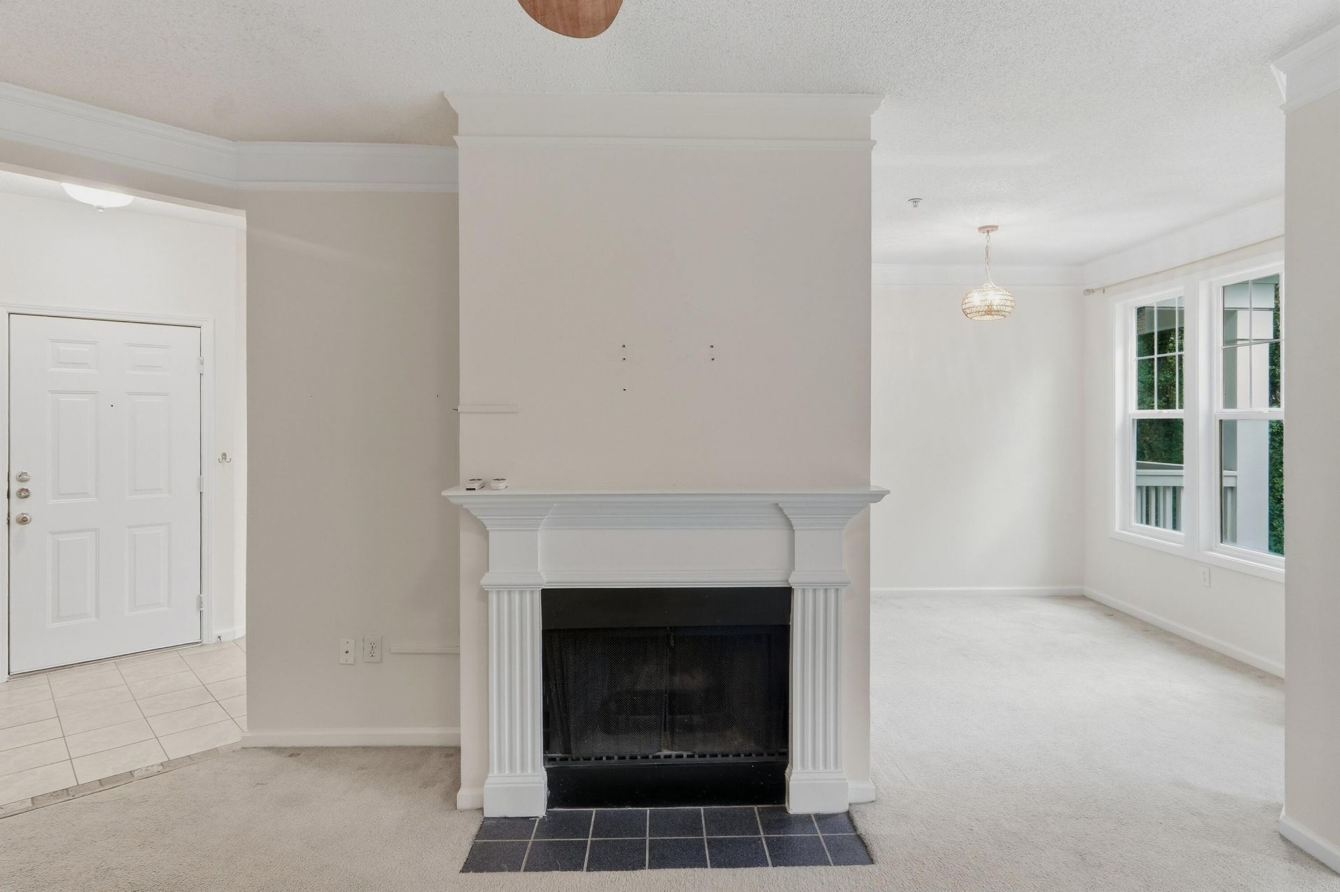 1933 Chatelain Way Photo 8