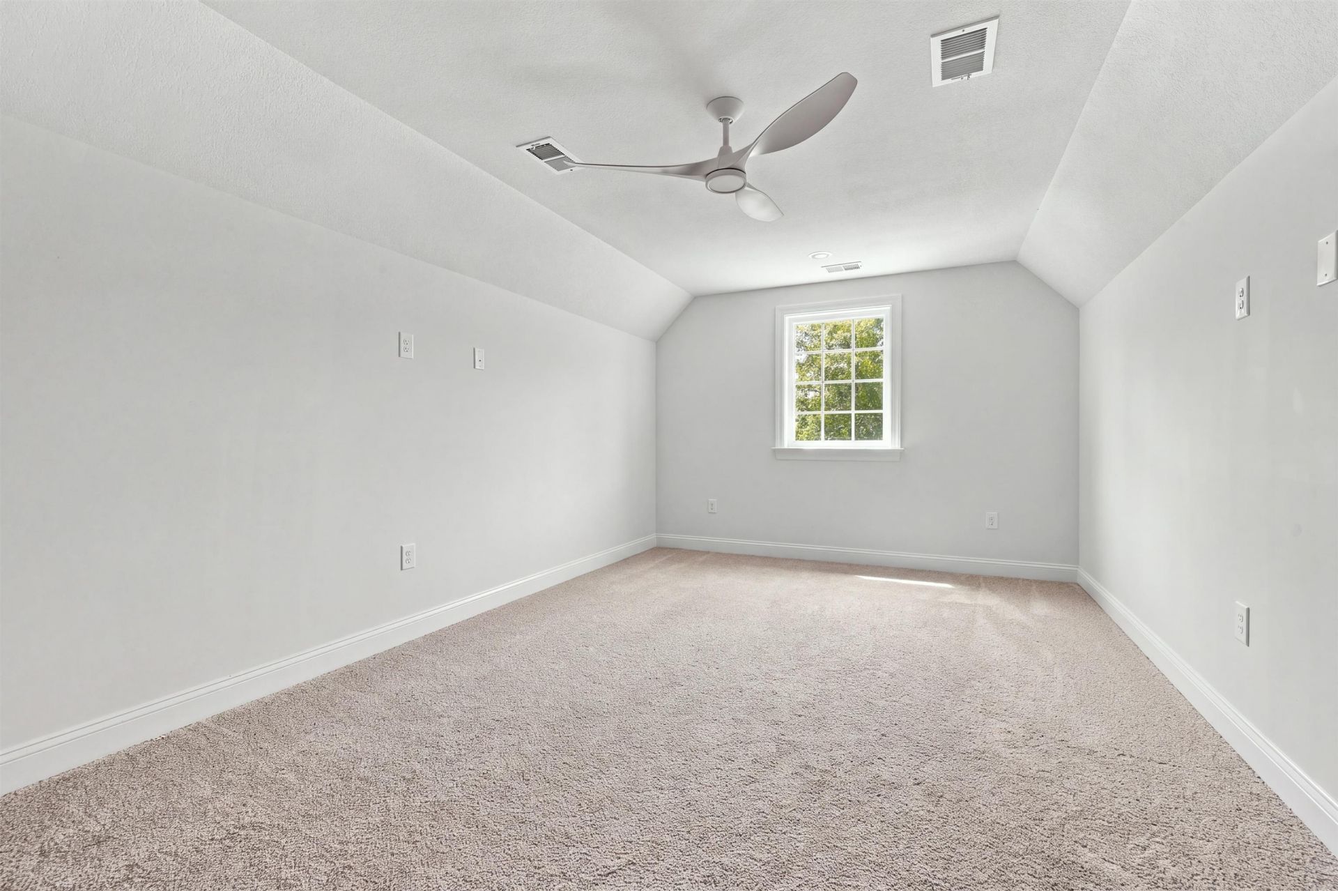 3243 Huckleberry Rd. Photo 36