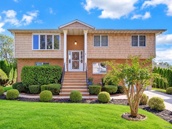 2 Old Broadway, New Hyde Park, NY 11040
