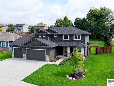 8001 N 166th Street, Bennington, NE 68007