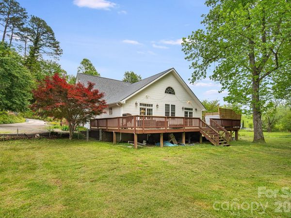 101 McFalls Road , Asheville, NC 28805