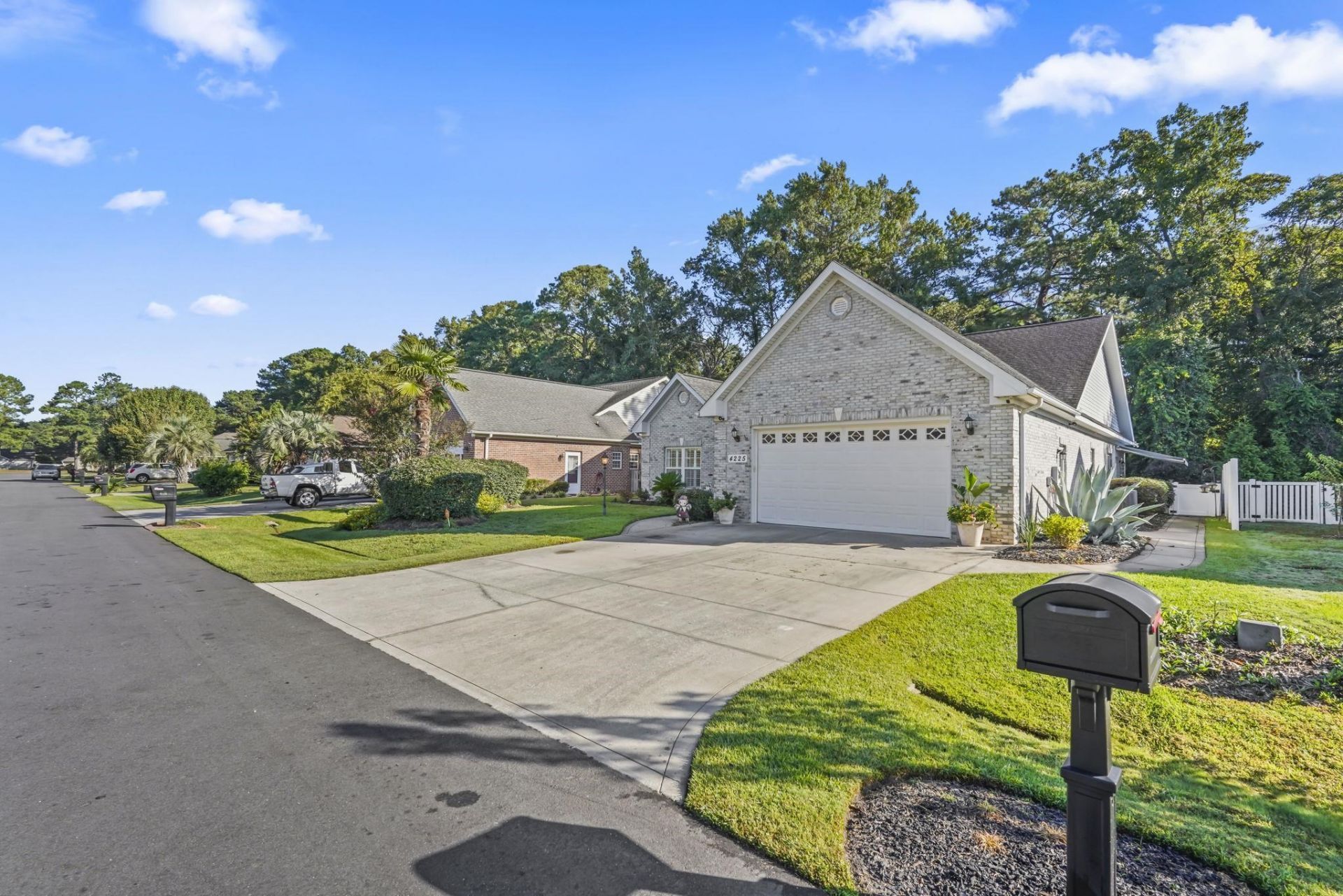 4225 Ravenwood Dr. Photo 41